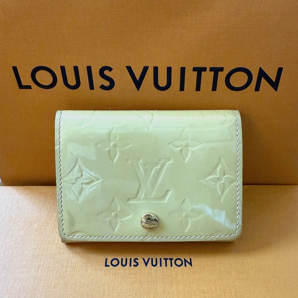 Louis Vuitton Monogram Vernis Enveloppe Cartes De Visite Card Case & Wallet